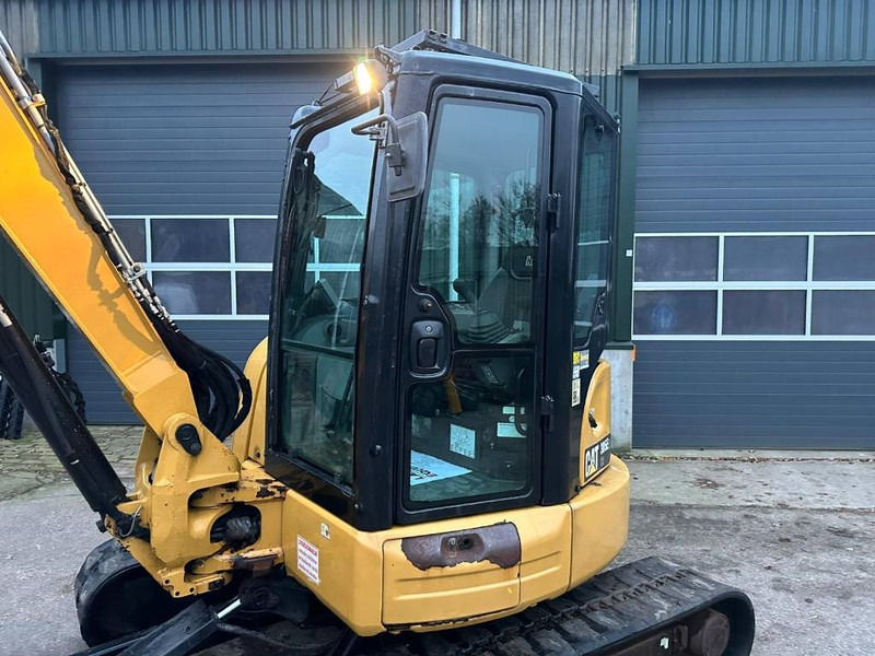 Mini bager Cat 305 E CR - A/C: slika Mini bager Cat 305 E CR - A/C Mini bager Cat 305 E CR - A/C: slika Mini bager Cat 305 E CR - A/C