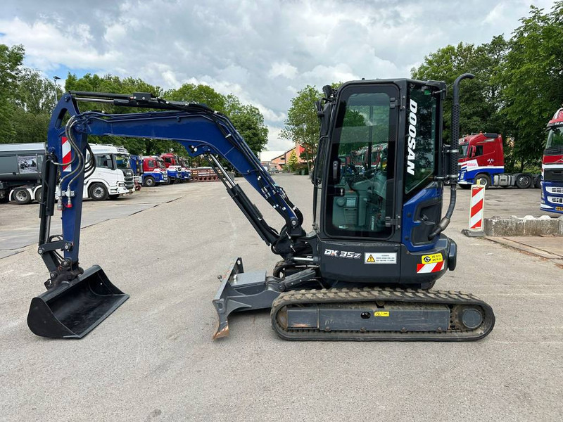 Doosan DX 35 Z - Like new! - Mini bager: slika Doosan DX 35 Z - Like new! - Mini bager Doosan DX 35 Z - Like new! - Mini bager: slika Doosan DX 35 Z - Like new! - Mini bager