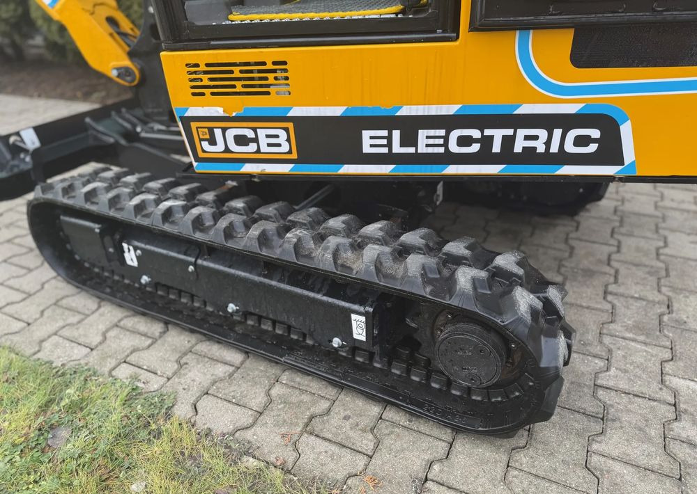 Novi Mini bager JCB 19C-1E: slika Novi Mini bager JCB 19C-1E