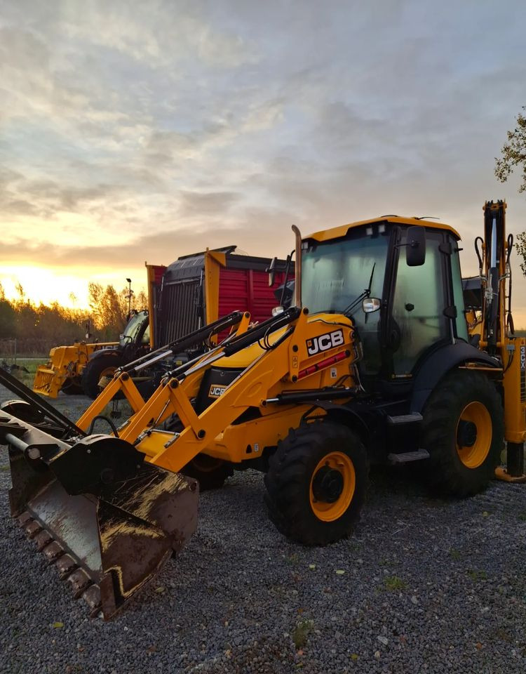 JCB 3CX PLUS AEC - Rovokopač-utovarivač: slika JCB 3CX PLUS AEC - Rovokopač-utovarivač JCB 3CX PLUS AEC - Rovokopač-utovarivač: slika JCB 3CX PLUS AEC - Rovokopač-utovarivač