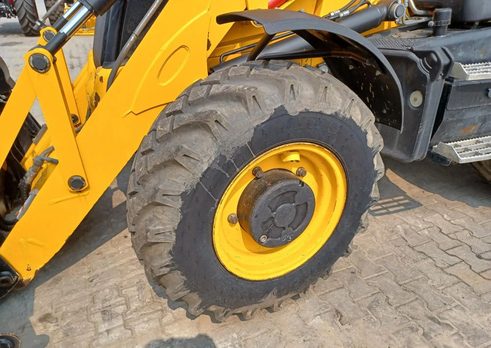 Rovokopač-utovarivač JCB 3CX Plus AEC: slika Rovokopač-utovarivač JCB 3CX Plus AEC