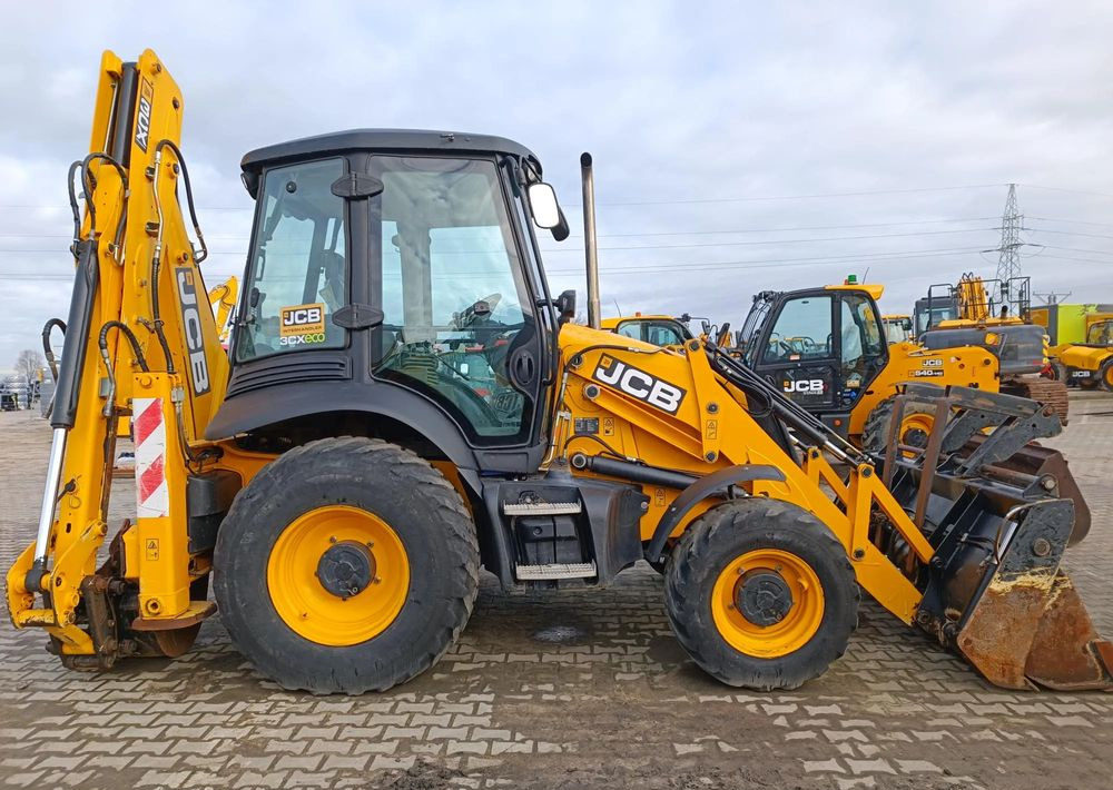 JCB 3CX - Rovokopač-utovarivač: slika JCB 3CX - Rovokopač-utovarivač JCB 3CX - Rovokopač-utovarivač: slika JCB 3CX - Rovokopač-utovarivač