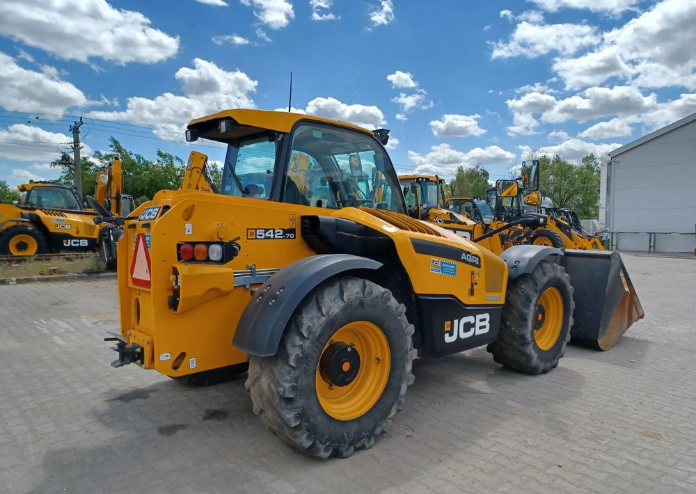 JCB 542-70 Agri - Teleskopski rukovatelj: slika JCB 542-70 Agri - Teleskopski rukovatelj JCB 542-70 Agri - Teleskopski rukovatelj: slika JCB 542-70 Agri - Teleskopski rukovatelj