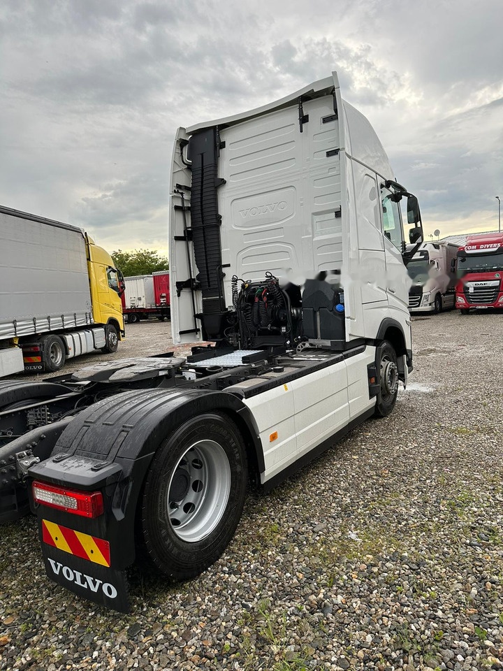 VOLVO FH 500 4x2 - Tegljač: slika VOLVO FH 500 4x2 - Tegljač VOLVO FH 500 4x2 - Tegljač: slika VOLVO FH 500 4x2 - Tegljač