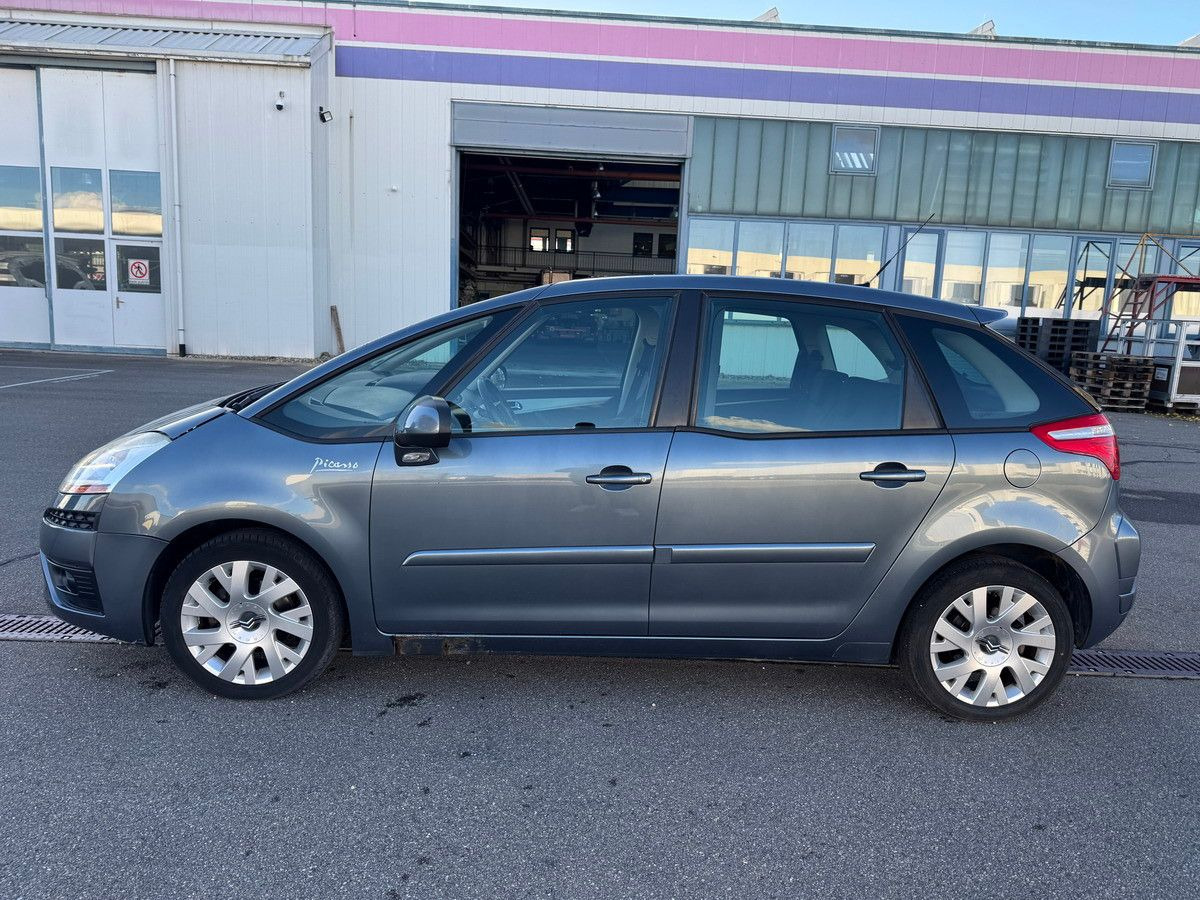 Citroën C4 Picasso DIESEL HDI 1,6 EURO 4 !!!!!!!!!!!!!!! - Putnički kombi: slika  Citroën C4 Picasso DIESEL HDI 1,6 EURO 4 !!!!!!!!!!!!!!! - Putnički kombi Citroën C4 Picasso DIESEL HDI 1,6 EURO 4 !!!!!!!!!!!!!!! - Putnički kombi: slika  Citroën C4 Picasso DIESEL HDI 1,6 EURO 4 !!!!!!!!!!!!!!! - Putnički kombi