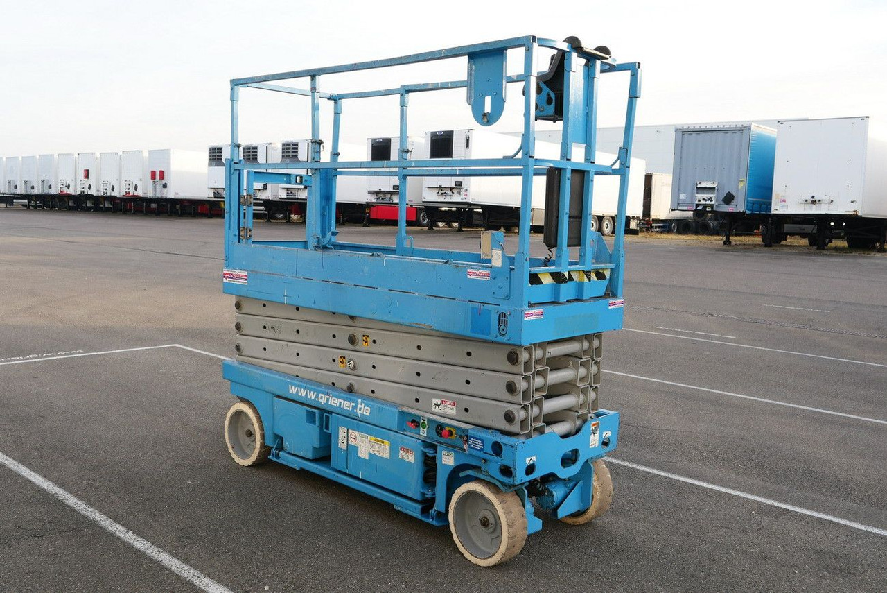 Genie SCHERENHEBEBÜHNE GENIE GS 2632 nur 542 H - Podizna platforma montirana na kamion: slika Genie SCHERENHEBEBÜHNE GENIE GS 2632 nur 542 H - Podizna platforma montirana na kamion Genie SCHERENHEBEBÜHNE GENIE GS 2632 nur 542 H - Podizna platforma montirana na kamion: slika Genie SCHERENHEBEBÜHNE GENIE GS 2632 nur 542 H - Podizna platforma montirana na kamion