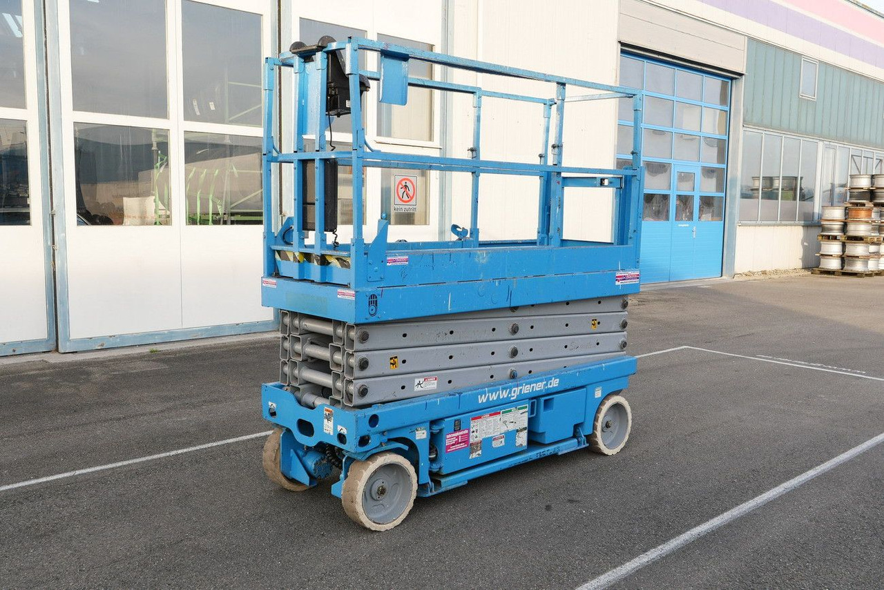 Genie SCHERENHEBEBÜHNE GENIE GS 2632 nur 542 H - Podizna platforma montirana na kamion: slika Genie SCHERENHEBEBÜHNE GENIE GS 2632 nur 542 H - Podizna platforma montirana na kamion Genie SCHERENHEBEBÜHNE GENIE GS 2632 nur 542 H - Podizna platforma montirana na kamion: slika Genie SCHERENHEBEBÜHNE GENIE GS 2632 nur 542 H - Podizna platforma montirana na kamion