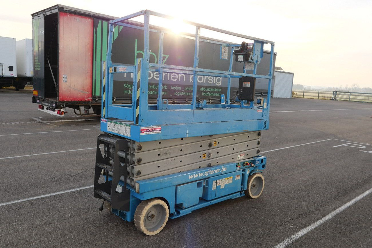 Genie SCHERENHEBEBÜHNE GENIE GS 2632 nur 542 H - Podizna platforma montirana na kamion: slika Genie SCHERENHEBEBÜHNE GENIE GS 2632 nur 542 H - Podizna platforma montirana na kamion Genie SCHERENHEBEBÜHNE GENIE GS 2632 nur 542 H - Podizna platforma montirana na kamion: slika Genie SCHERENHEBEBÜHNE GENIE GS 2632 nur 542 H - Podizna platforma montirana na kamion