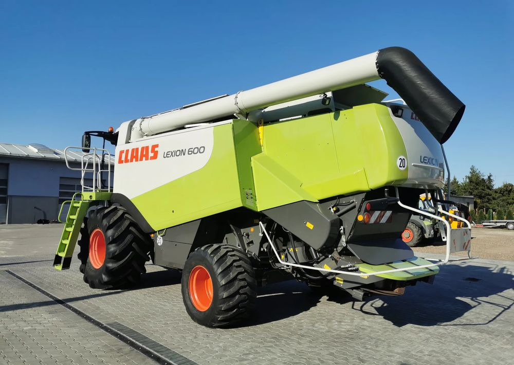 Claas Lexion 600 - Kombajn za žetvu: slika Claas Lexion 600 - Kombajn za žetvu Claas Lexion 600 - Kombajn za žetvu: slika Claas Lexion 600 - Kombajn za žetvu