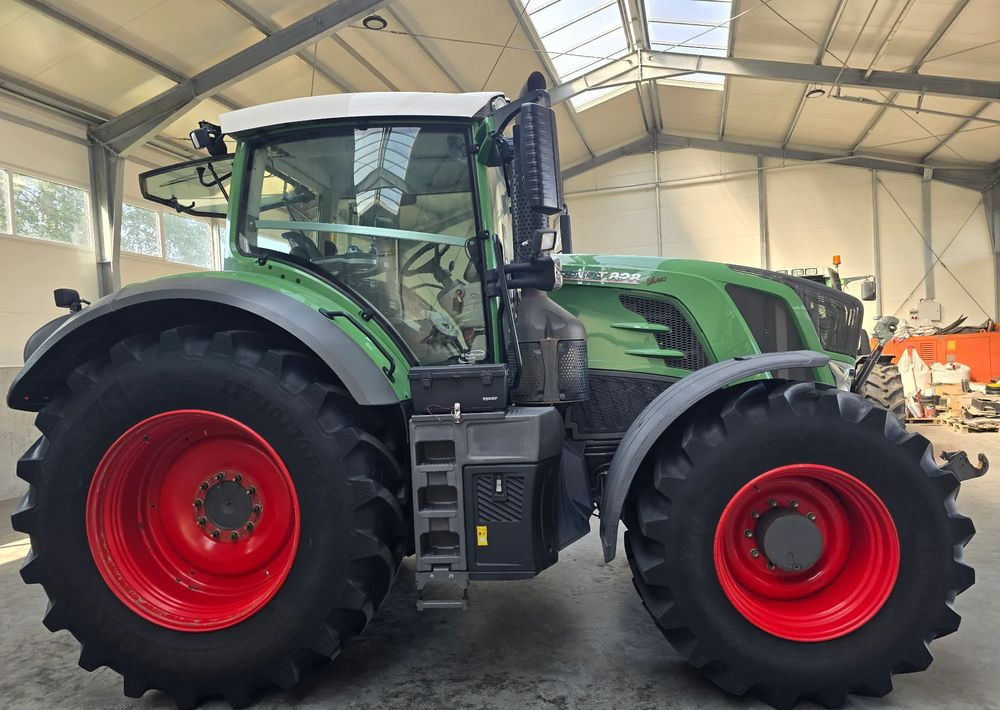Fendt 828 - Traktor: slika Fendt 828 - Traktor Fendt 828 - Traktor: slika Fendt 828 - Traktor