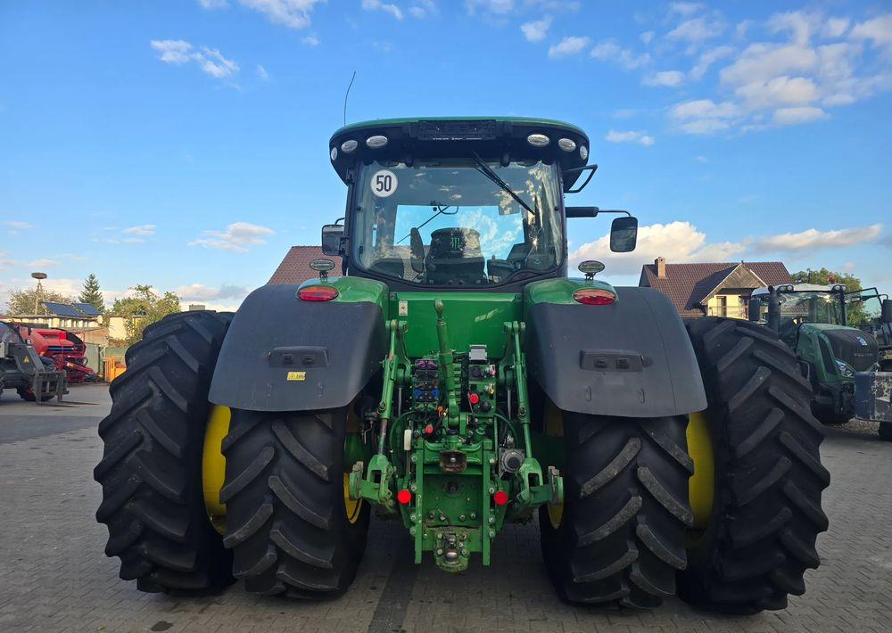 Traktor John Deere 7250R: slika Traktor John Deere 7250R