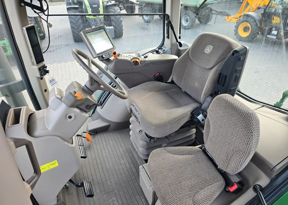 Traktor John Deere 7250R: slika Traktor John Deere 7250R