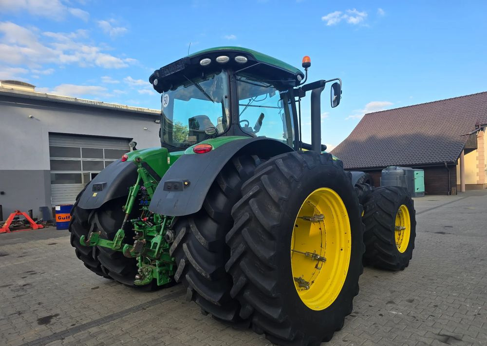 Traktor John Deere 7250R: slika Traktor John Deere 7250R