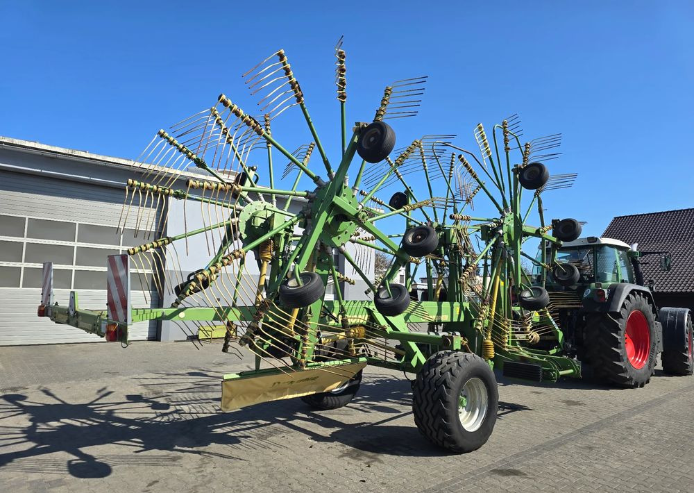 Krone Swadro 1400 - Prevrtač sijena/ Grabulje: slika Krone Swadro 1400 - Prevrtač sijena/ Grabulje Krone Swadro 1400 - Prevrtač sijena/ Grabulje: slika Krone Swadro 1400 - Prevrtač sijena/ Grabulje