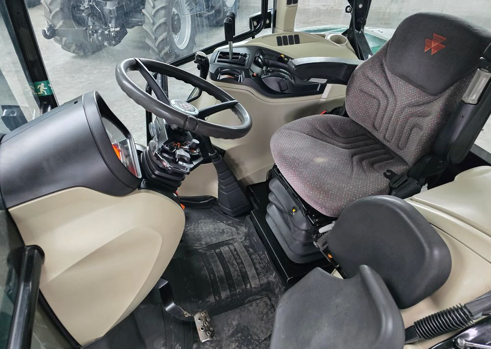 Massey Ferguson 4708 - Traktor: slika Massey Ferguson 4708 - Traktor Massey Ferguson 4708 - Traktor: slika Massey Ferguson 4708 - Traktor