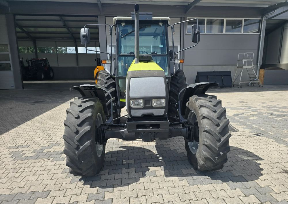 Valtra 800 - Traktor: slika Valtra 800 - Traktor Valtra 800 - Traktor: slika Valtra 800 - Traktor