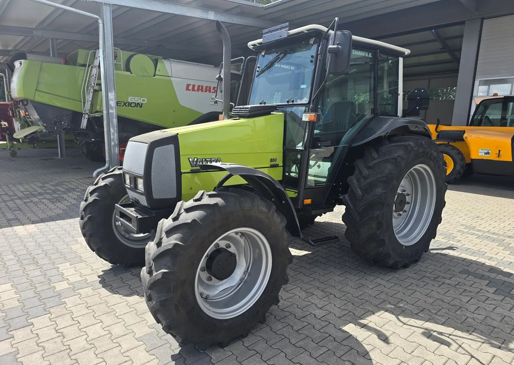 Valtra 800 - Traktor: slika Valtra 800 - Traktor Valtra 800 - Traktor: slika Valtra 800 - Traktor