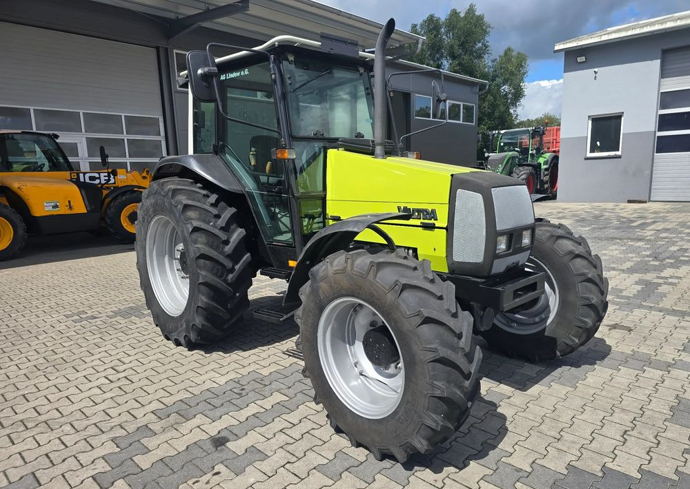 Valtra 800 - Traktor: slika Valtra 800 - Traktor Valtra 800 - Traktor: slika Valtra 800 - Traktor