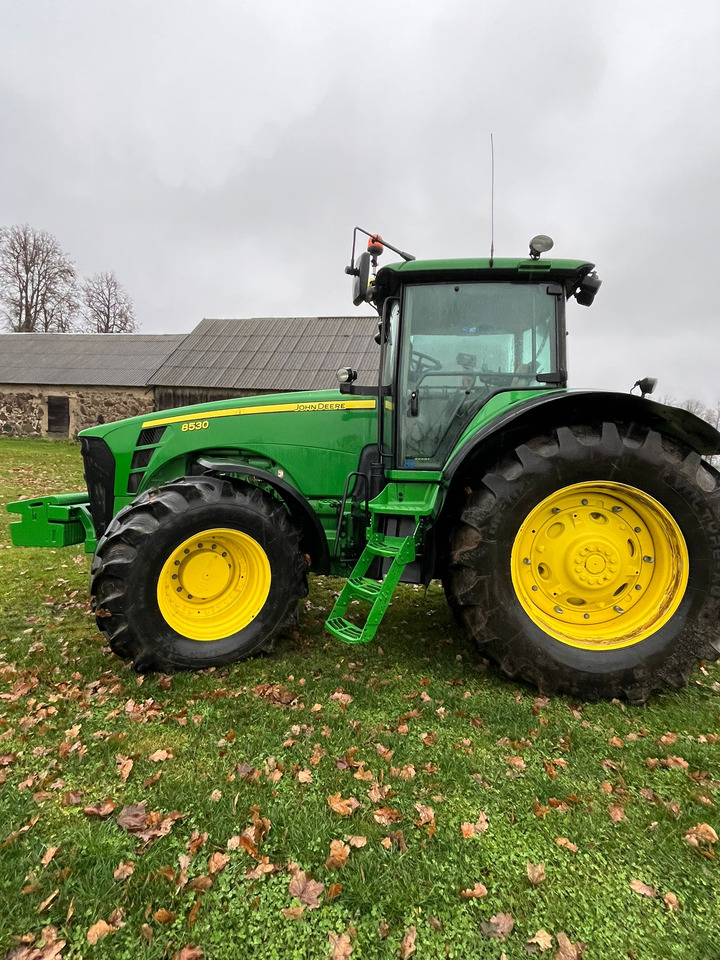 John Deere 8530 - Traktor: slika John Deere 8530 - Traktor John Deere 8530 - Traktor: slika John Deere 8530 - Traktor