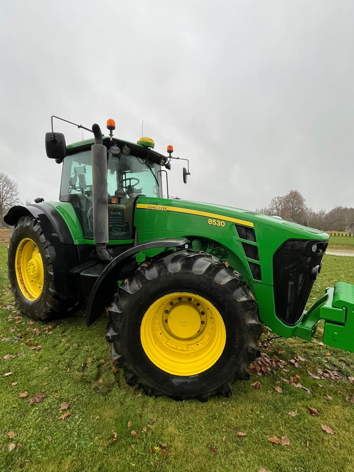 John Deere 8530 - Traktor: slika John Deere 8530 - Traktor John Deere 8530 - Traktor: slika John Deere 8530 - Traktor