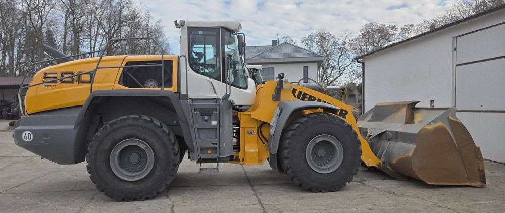 Liebherr 580 - Utovarivač na kotačima: slika Liebherr 580 - Utovarivač na kotačima Liebherr 580 - Utovarivač na kotačima: slika Liebherr 580 - Utovarivač na kotačima