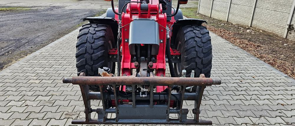 Weidemann 4070 CX80LP T Weidemann 4070 - Teleskopski utovarivač na kotačima: slika Weidemann 4070 CX80LP T Weidemann 4070 - Teleskopski utovarivač na kotačima Weidemann 4070 CX80LP T Weidemann 4070 - Teleskopski utovarivač na kotačima: slika Weidemann 4070 CX80LP T Weidemann 4070 - Teleskopski utovarivač na kotačima