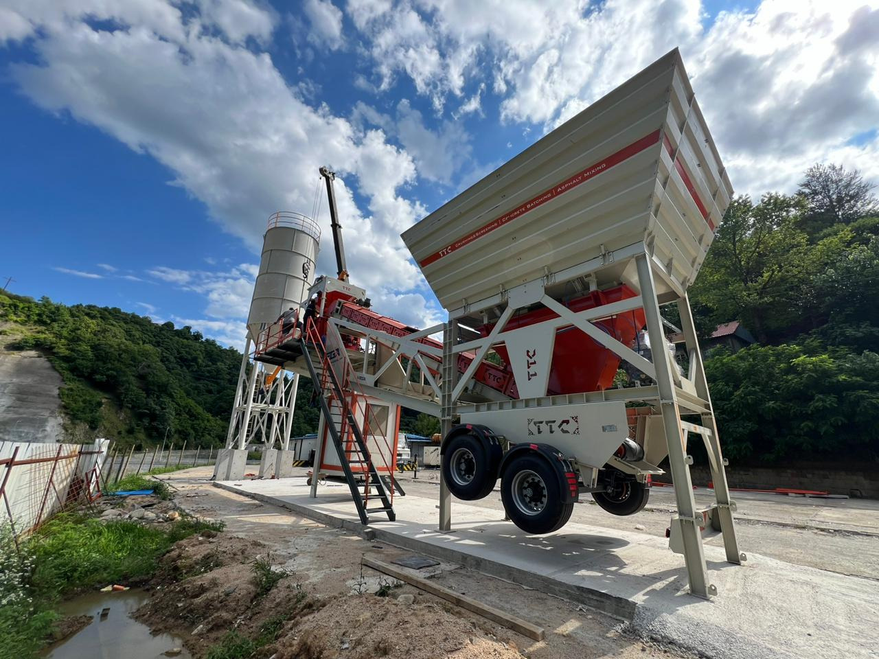 For Sale Mobile Concrete Plant 60 m³ - Betonara: slika For Sale Mobile Concrete Plant 60 m³ - Betonara For Sale Mobile Concrete Plant 60 m³ - Betonara: slika For Sale Mobile Concrete Plant 60 m³ - Betonara