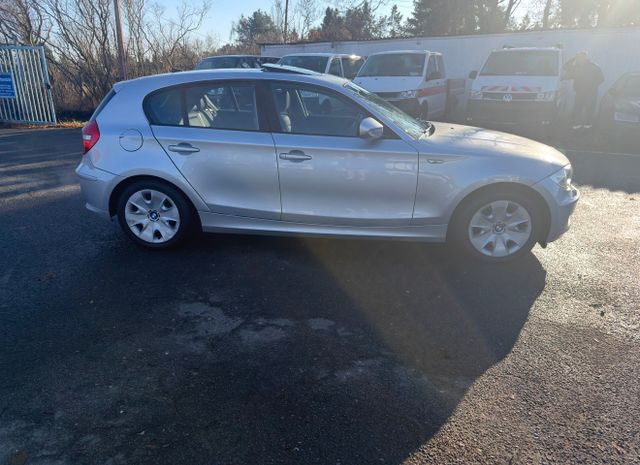 BMW 116i Limousine - Automobil: slika BMW 116i Limousine - Automobil BMW 116i Limousine - Automobil: slika BMW 116i Limousine - Automobil