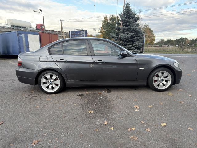 BMW 318 Baureihe 3 Lim. 318i - Limuzina: slika BMW 318 Baureihe 3 Lim. 318i - Limuzina BMW 318 Baureihe 3 Lim. 318i - Limuzina: slika BMW 318 Baureihe 3 Lim. 318i - Limuzina
