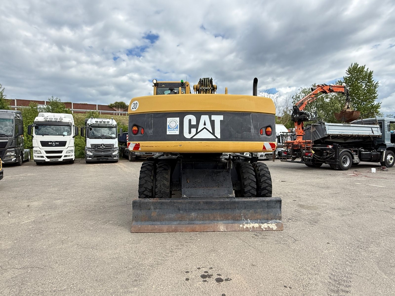 CAT M 322C - Bager na kotačima: slika CAT M 322C - Bager na kotačima CAT M 322C - Bager na kotačima: slika CAT M 322C - Bager na kotačima