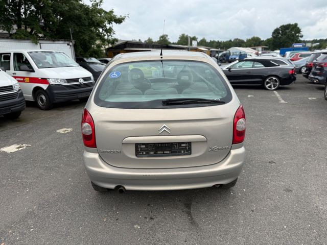 Citroën Xsara Picasso 1.8 16V Exclusive - Limuzina: slika Citroën Xsara Picasso 1.8 16V Exclusive - Limuzina Citroën Xsara Picasso 1.8 16V Exclusive - Limuzina: slika Citroën Xsara Picasso 1.8 16V Exclusive - Limuzina