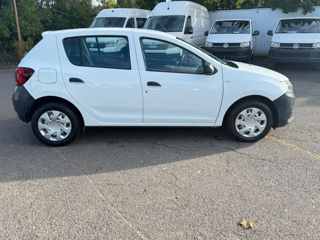 Dacia Sandero II Access - SUV: slika Dacia Sandero II Access - SUV Dacia Sandero II Access - SUV: slika Dacia Sandero II Access - SUV