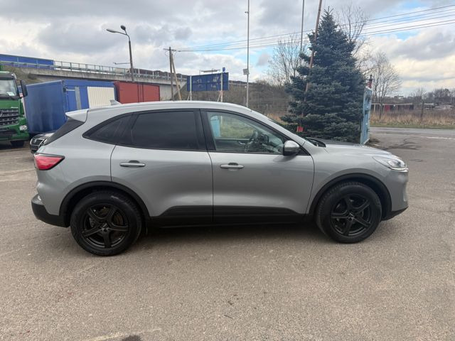 Ford Kuga Trend - Limuzina: slika Ford Kuga Trend - Limuzina Ford Kuga Trend - Limuzina: slika Ford Kuga Trend - Limuzina