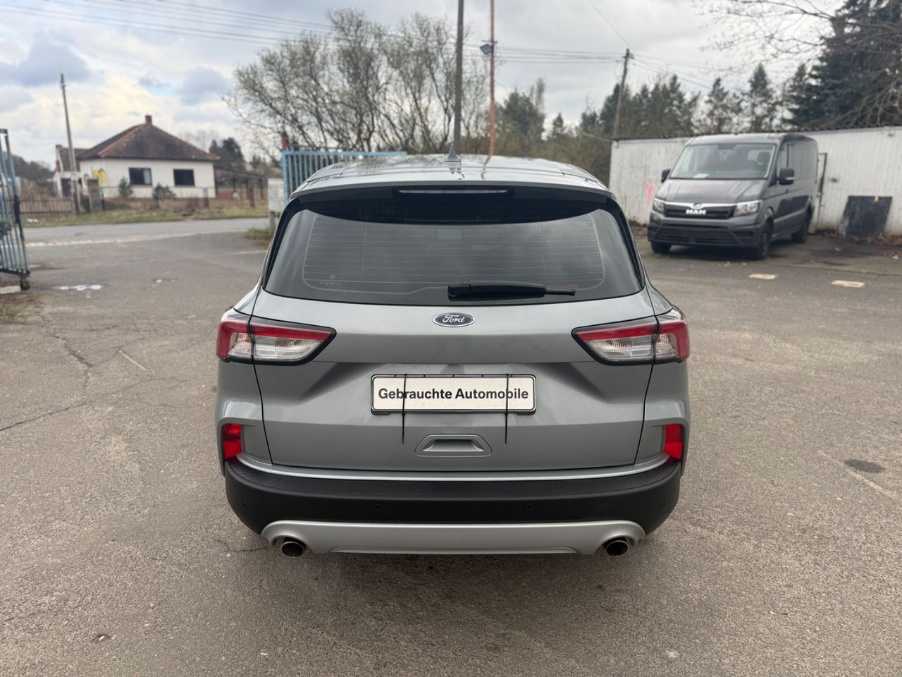 Ford Kuga Trend - Limuzina: slika Ford Kuga Trend - Limuzina Ford Kuga Trend - Limuzina: slika Ford Kuga Trend - Limuzina