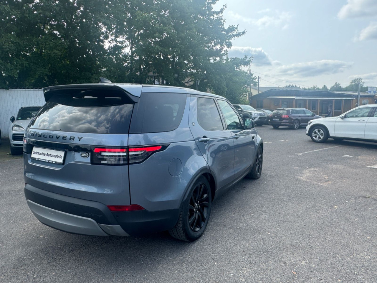 Land Rover Discovery 5 SE TD6 - SUV: slika Land Rover Discovery 5 SE TD6 - SUV Land Rover Discovery 5 SE TD6 - SUV: slika Land Rover Discovery 5 SE TD6 - SUV