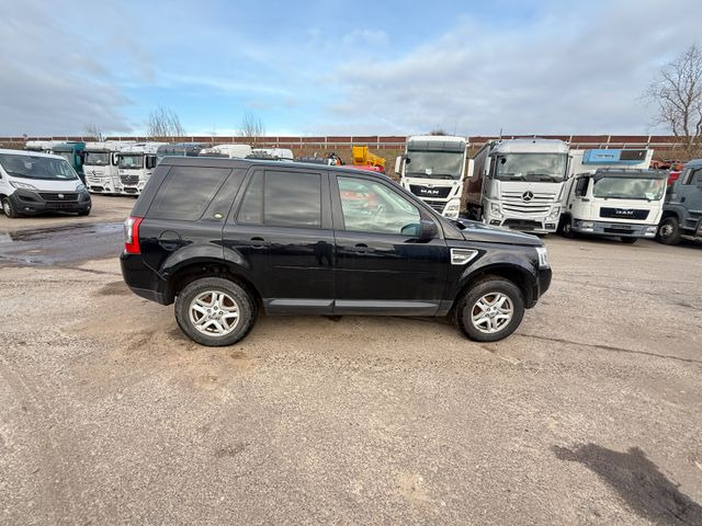 Land Rover Freelander 2 XE Limited Edition Brandschaden - SUV: slika Land Rover Freelander 2 XE Limited Edition Brandschaden - SUV Land Rover Freelander 2 XE Limited Edition Brandschaden - SUV: slika Land Rover Freelander 2 XE Limited Edition Brandschaden - SUV