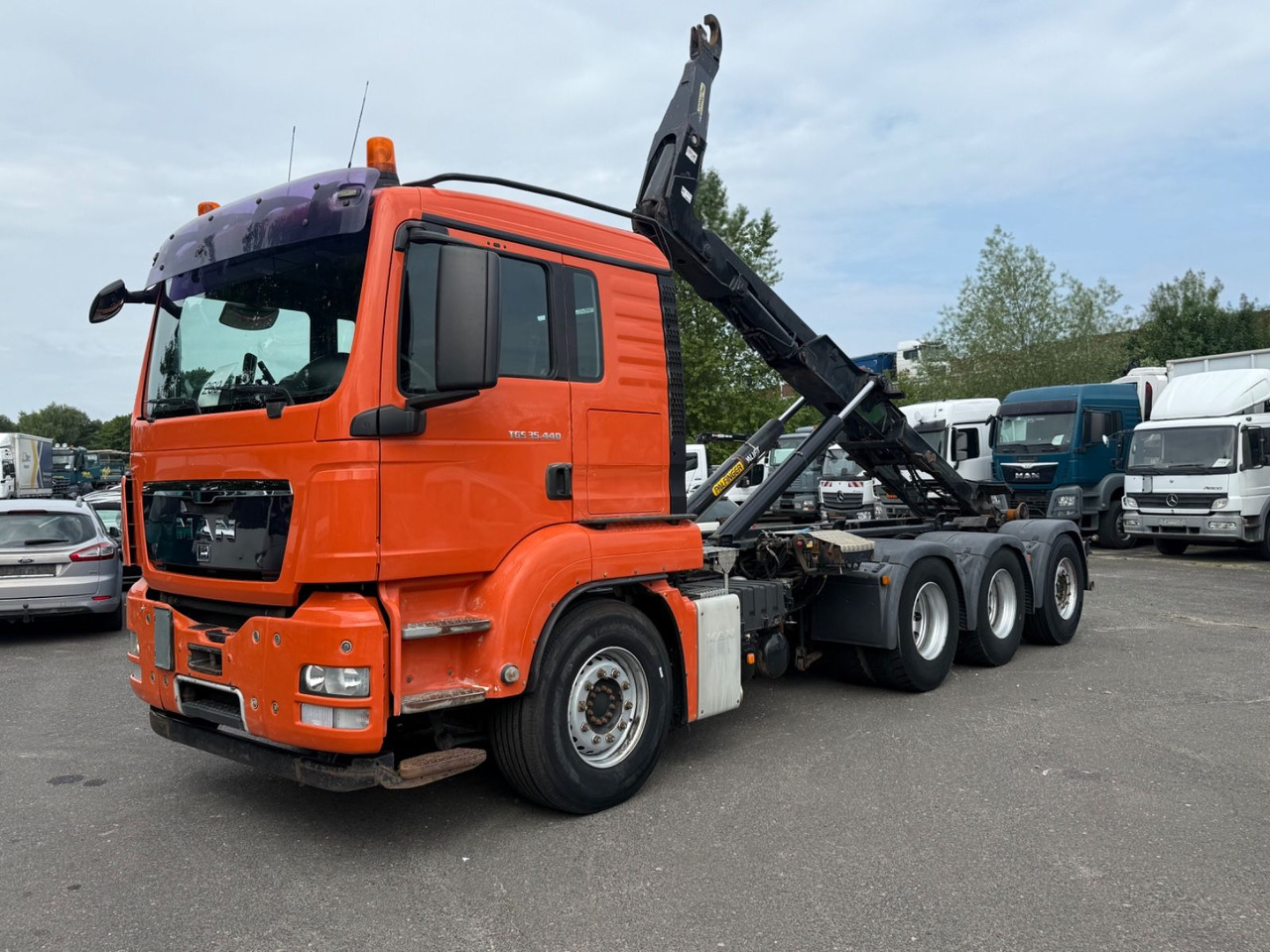 MAN TGS 35.440 - Kamion s kukastom dizalicom: slika MAN TGS 35.440 - Kamion s kukastom dizalicom MAN TGS 35.440 - Kamion s kukastom dizalicom: slika MAN TGS 35.440 - Kamion s kukastom dizalicom