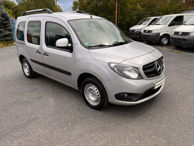 Mercedes-Benz Citan Kombi 111 CDI lang - Putnički kombi: slika Mercedes-Benz Citan Kombi 111 CDI lang - Putnički kombi Mercedes-Benz Citan Kombi 111 CDI lang - Putnički kombi: slika Mercedes-Benz Citan Kombi 111 CDI lang - Putnički kombi