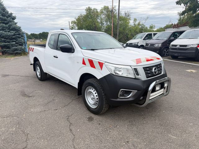 Nissan Navara NP300 Visia King Cab 4x4 - SUV: slika Nissan Navara NP300 Visia King Cab 4x4 - SUV Nissan Navara NP300 Visia King Cab 4x4 - SUV: slika Nissan Navara NP300 Visia King Cab 4x4 - SUV