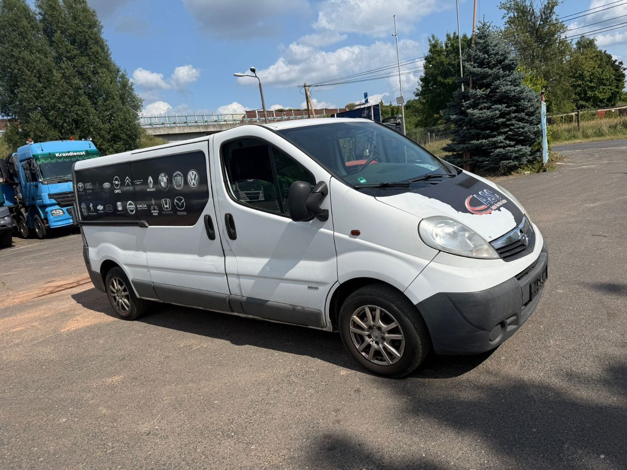 Opel Vivaro Kasten/Kombi Kasten L2H1 2,9t - Mali kombi: slika Opel Vivaro Kasten/Kombi Kasten L2H1 2,9t - Mali kombi Opel Vivaro Kasten/Kombi Kasten L2H1 2,9t - Mali kombi: slika Opel Vivaro Kasten/Kombi Kasten L2H1 2,9t - Mali kombi