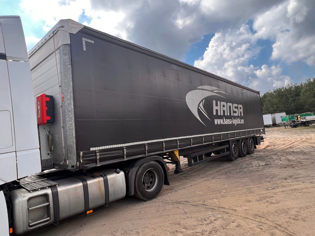 Schmitz Cargobull SCB S3T - Poluprikolica s ceradom: slika Schmitz Cargobull SCB S3T - Poluprikolica s ceradom Schmitz Cargobull SCB S3T - Poluprikolica s ceradom: slika Schmitz Cargobull SCB S3T - Poluprikolica s ceradom