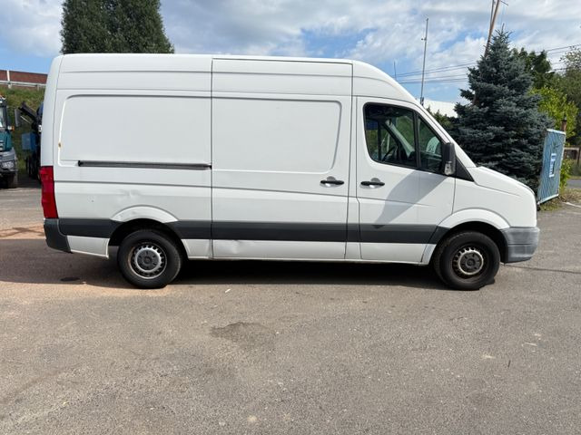 Volkswagen Crafter Kasten 35 mittel L2H2 Hochdach - Furgon: slika Volkswagen Crafter Kasten 35 mittel L2H2 Hochdach - Furgon Volkswagen Crafter Kasten 35 mittel L2H2 Hochdach - Furgon: slika Volkswagen Crafter Kasten 35 mittel L2H2 Hochdach - Furgon
