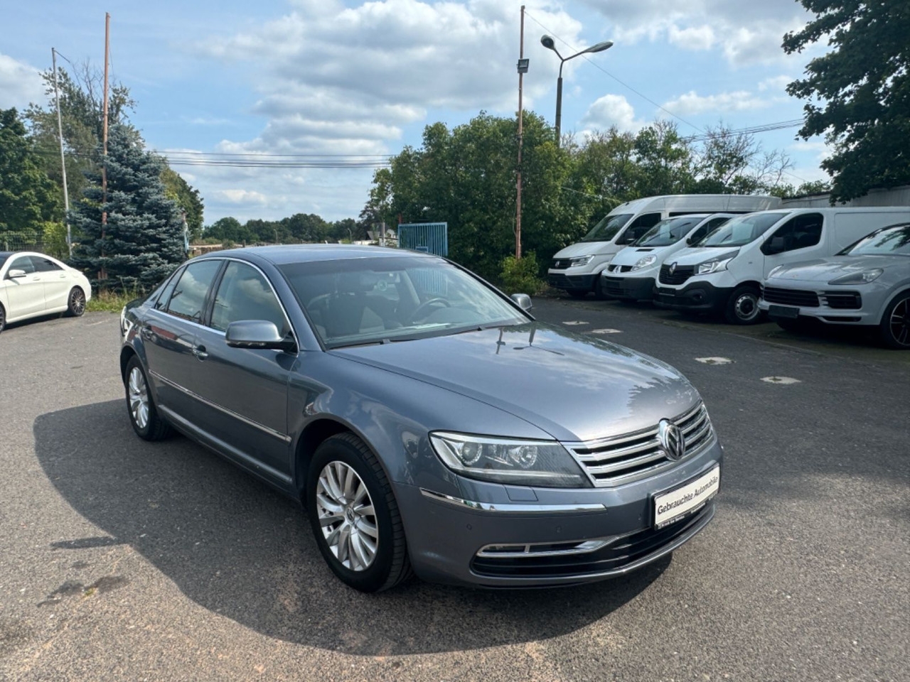 Volkswagen Phaeton V6 TDI 5-Sitzer 4Motion 3.0 TDI - Limuzina: slika Volkswagen Phaeton V6 TDI 5-Sitzer 4Motion 3.0 TDI - Limuzina Volkswagen Phaeton V6 TDI 5-Sitzer 4Motion 3.0 TDI - Limuzina: slika Volkswagen Phaeton V6 TDI 5-Sitzer 4Motion 3.0 TDI - Limuzina