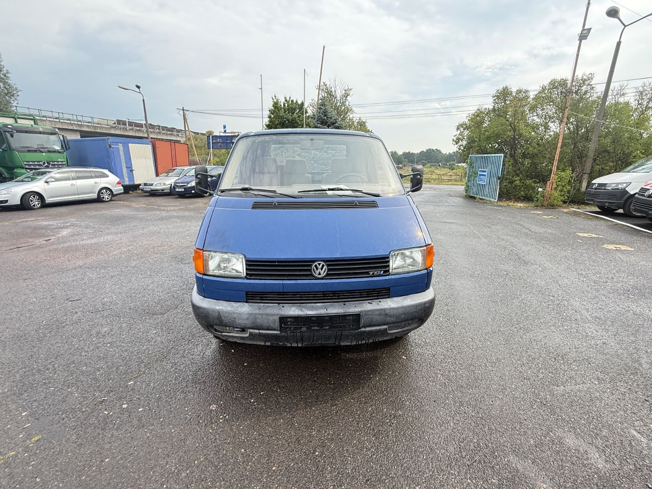 Volkswagen T4 2.5 TDI - Dostavno vozilo s ravnom platformom: slika Volkswagen T4 2.5 TDI - Dostavno vozilo s ravnom platformom Volkswagen T4 2.5 TDI - Dostavno vozilo s ravnom platformom: slika Volkswagen T4 2.5 TDI - Dostavno vozilo s ravnom platformom