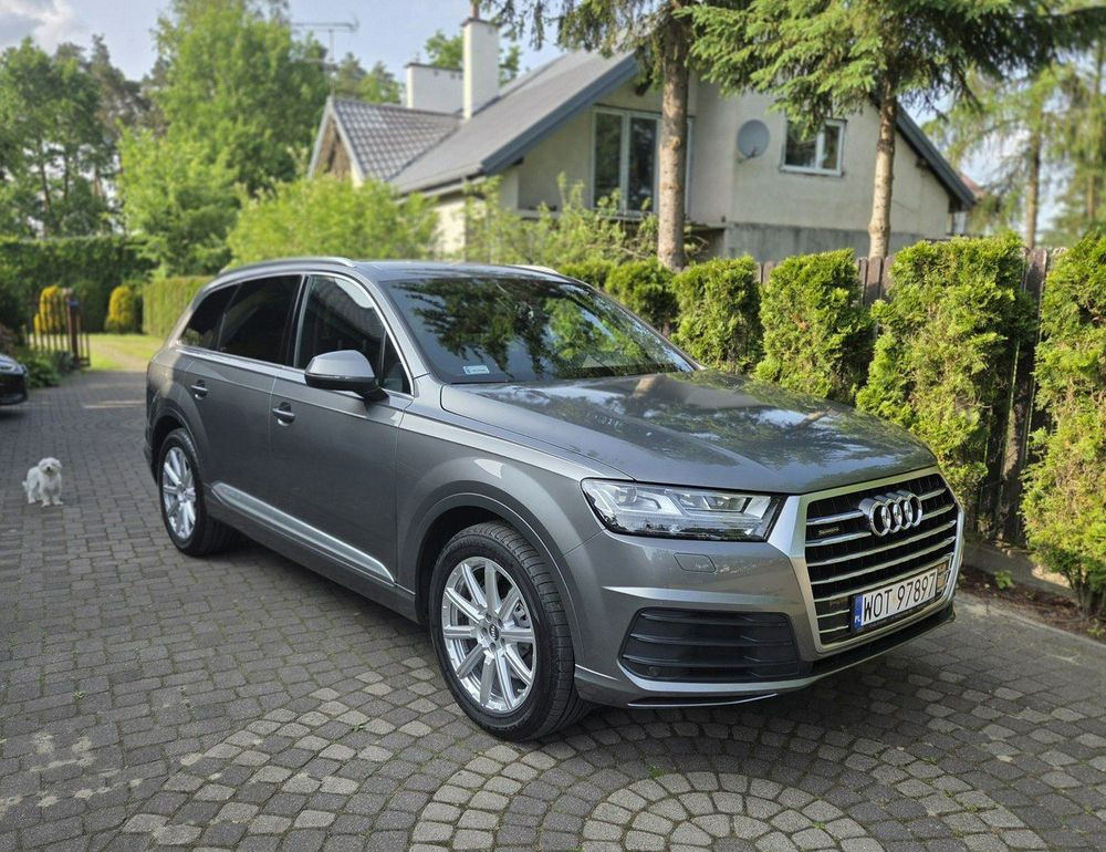 Audi Q7 - SUV: slika Audi Q7 - SUV Audi Q7 - SUV: slika Audi Q7 - SUV