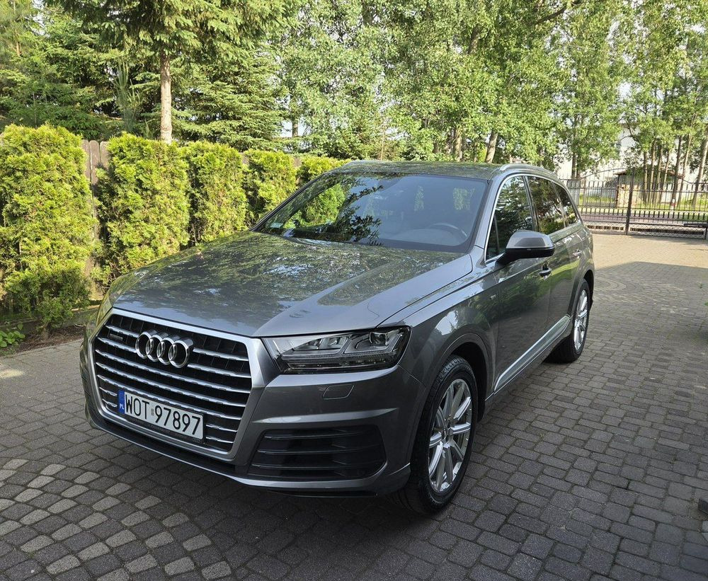 Audi Q7 - SUV: slika Audi Q7 - SUV Audi Q7 - SUV: slika Audi Q7 - SUV