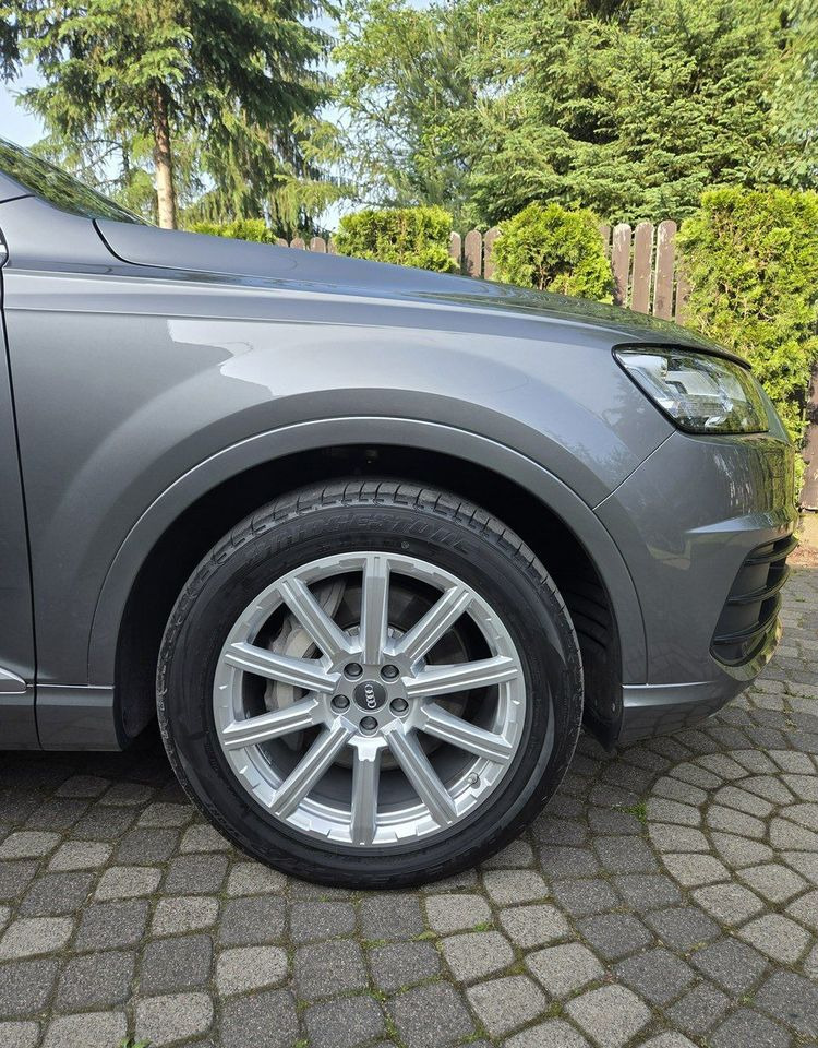 SUV Audi Q7: slika SUV Audi Q7