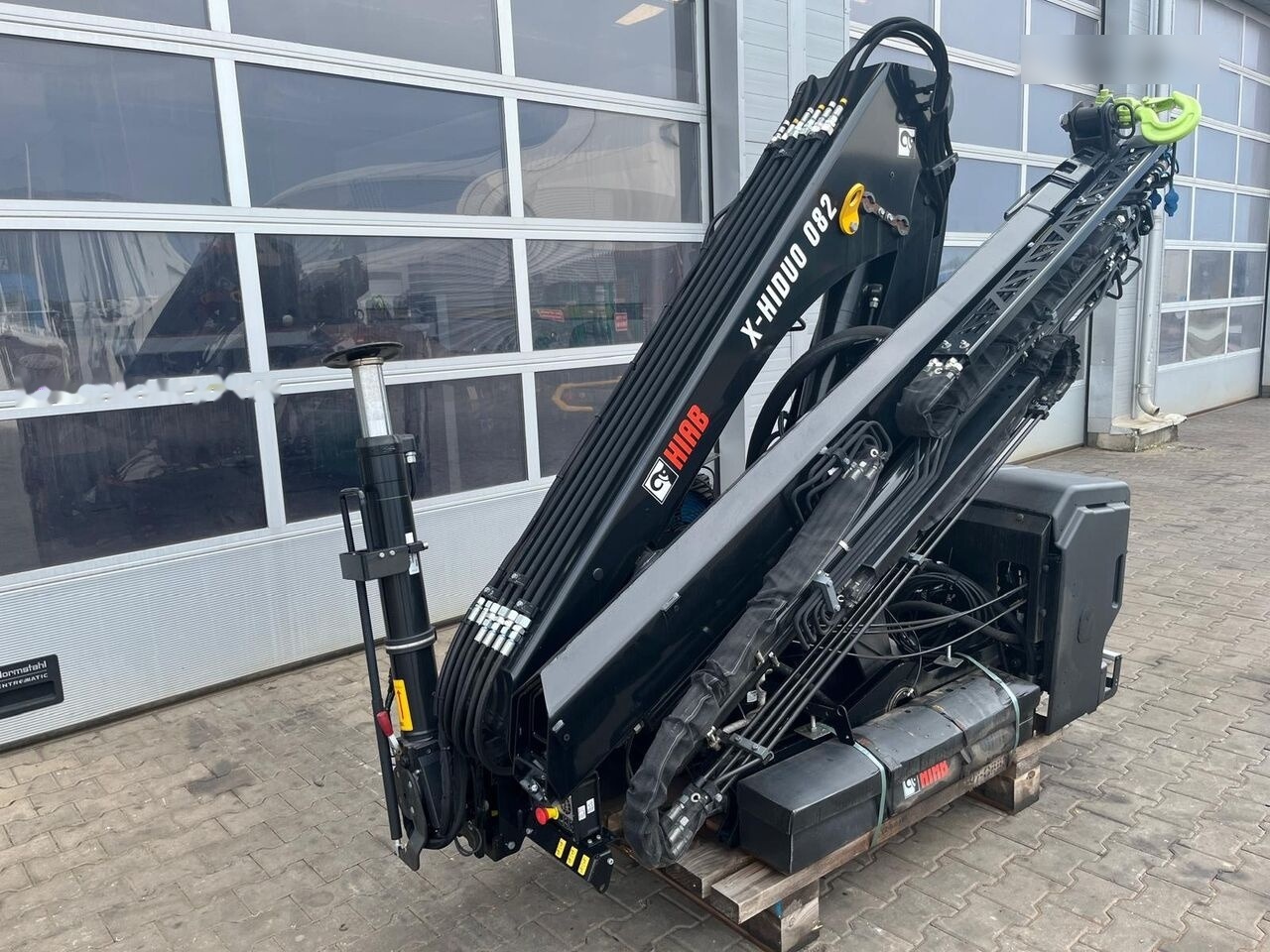 HIAB 082 B-3 HiDuo - Kamionska dizalica: slika HIAB 082 B-3 HiDuo - Kamionska dizalica HIAB 082 B-3 HiDuo - Kamionska dizalica: slika HIAB 082 B-3 HiDuo - Kamionska dizalica