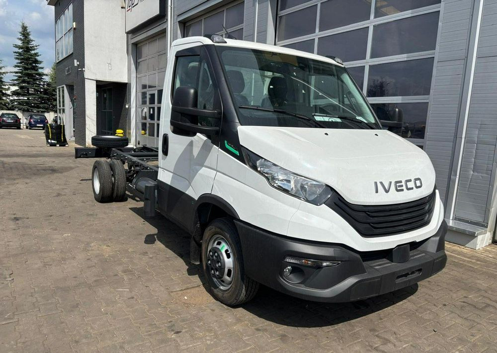 Iveco Daily CNG - Kamion-šasija: slika Iveco Daily CNG - Kamion-šasija Iveco Daily CNG - Kamion-šasija: slika Iveco Daily CNG - Kamion-šasija