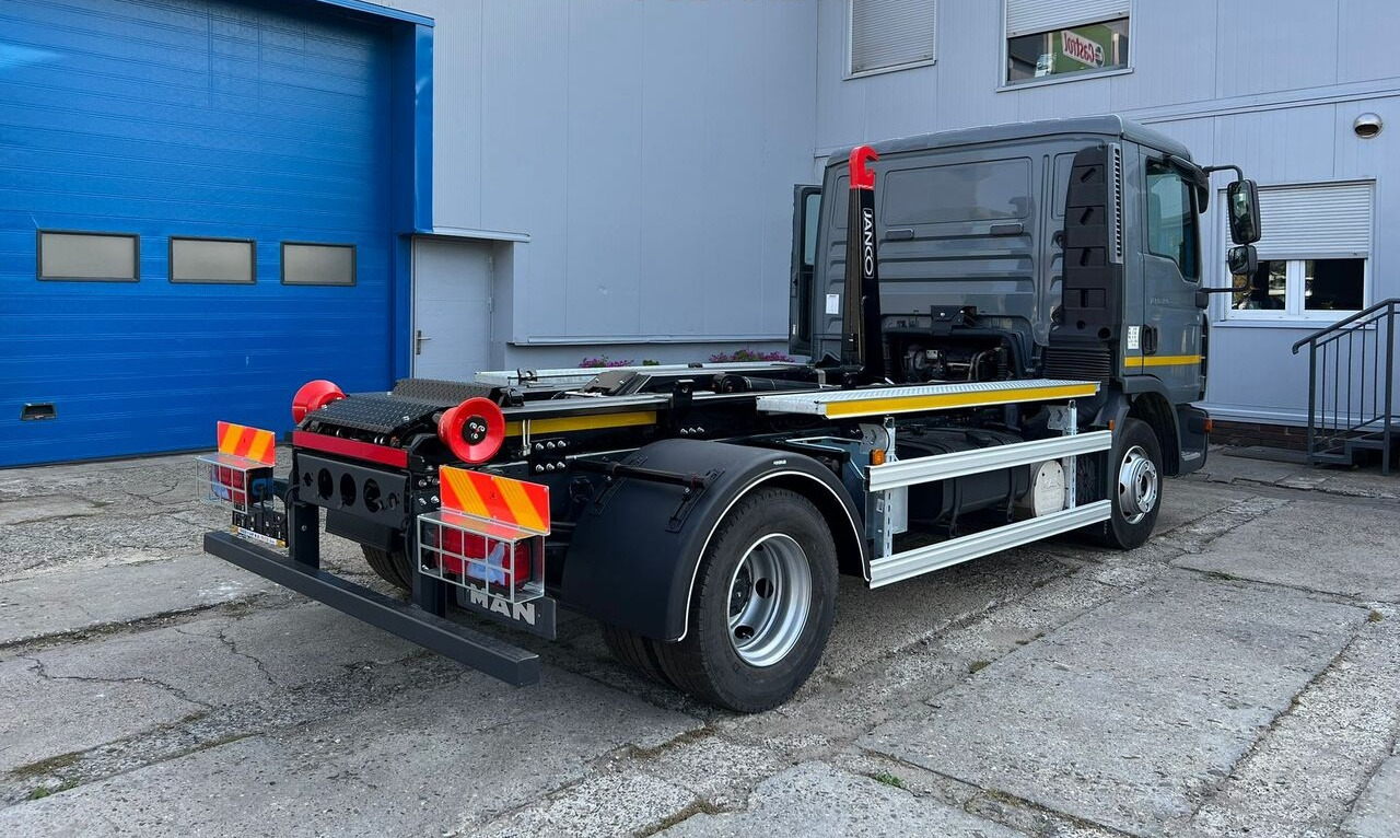 MAN TGL 12.180 - Kamion s kukastom dizalicom: slika MAN TGL 12.180 - Kamion s kukastom dizalicom MAN TGL 12.180 - Kamion s kukastom dizalicom: slika MAN TGL 12.180 - Kamion s kukastom dizalicom